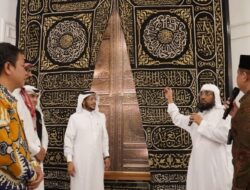 Untuk Pertama Kalinya, Arab Saudi Libatkan Perempuan untuk Ganti Kiswah