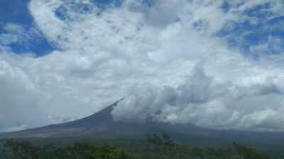 Gunung Lewotobi Laki-laki NTT Dilaporkan Masih Aktif Erupsi