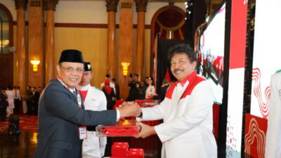 BPIP Serahkan Duplikat Bendera Pusaka ke Walikota dan Bupati Se-Indonesia