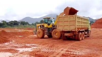 Dokumentasi aktivitas penambangan bauksit di kalimantan barat. Foto: (Dok. Dhn/Faktakalbar.id)