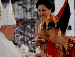 Lyodra Ginting Ungkap Duka Mendalam atas Wafatnya Paus Fransiskus: “Rest in Love, Pope”