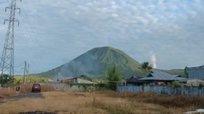 Aktivitas Gunung Lokon Meningkat, Status Siaga dengan 134 Gempa Vulkanik Sepekan