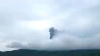 Gunung Ibu Kembali Erupsi, Semburkan Abu Vulkanik Setinggi 600 Meter