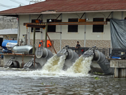 Banjir Semarang Lambat Surut, BNPB Bentuk Satgas Pompanisasi Khusus Libatkan TNI-Polri