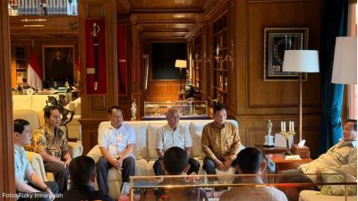 Seskab Teddy Ungkap Pertemuan Nostalgia Prabowo dengan Para Ajudan dari Medan Laga