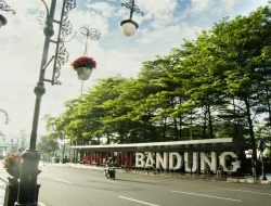 Antisipasi Tumpukan Sampah Lebaran 2026, DLH Kota Bandung Kerahkan 571 Petugas di Malam Takbir