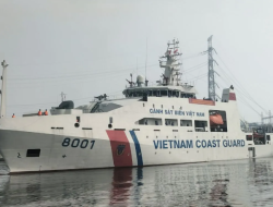 Pererat Hubungan Bilateral, Bakamla RI Sambut Hangat Kunjungan Kapal Coast Guard Vietnam di Jakarta
