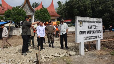 Tinjau Sumbar, BNPB Cek Kualitas Pembangunan Hunian Sementara dan Tetap bagi Korban Bencana