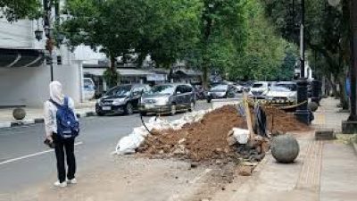 Proyek Galian Kabel Picu Kecelakaan, Wali Kota Bandung Ultimatum Tiga Kepala Dinas