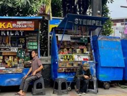 Menolak Punah di Era Digital: Kisah Generasi Kedua Sentra Stempel Cikapundung Bertahan dari Gempuran ‘Marketplace’