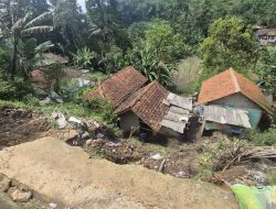 Hujan Ekstrem Picu Longsor di Kutawaringin, Belasan Rumah di Enam Kampung Rusak Berat