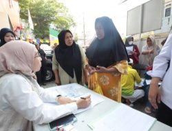 Pemkot Bandung Salurkan Bantuan Pangan untuk Warga Rentan